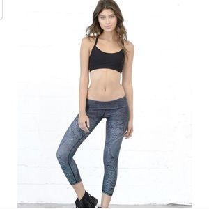 Niyama Sol Beachcomber Sage Buddha Leggings